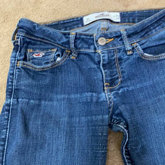 Hollister Relaxed Washed Skinny Denim Jeans - Picture 4 of 12